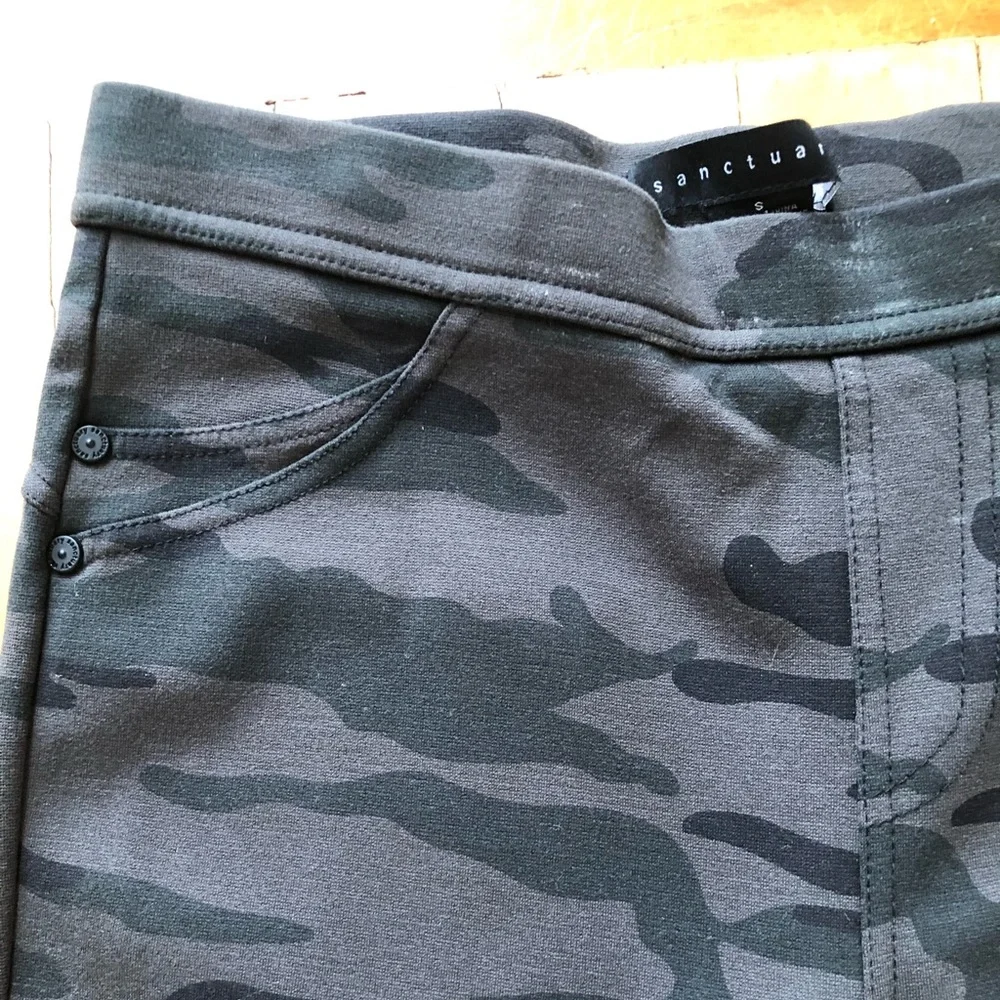 Anthropologie Sanctuary Green Camo Leggings - Size Small